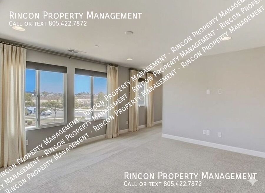 **New Year, New Home! 4-Bed Single-Family Home in Oxnard** property image