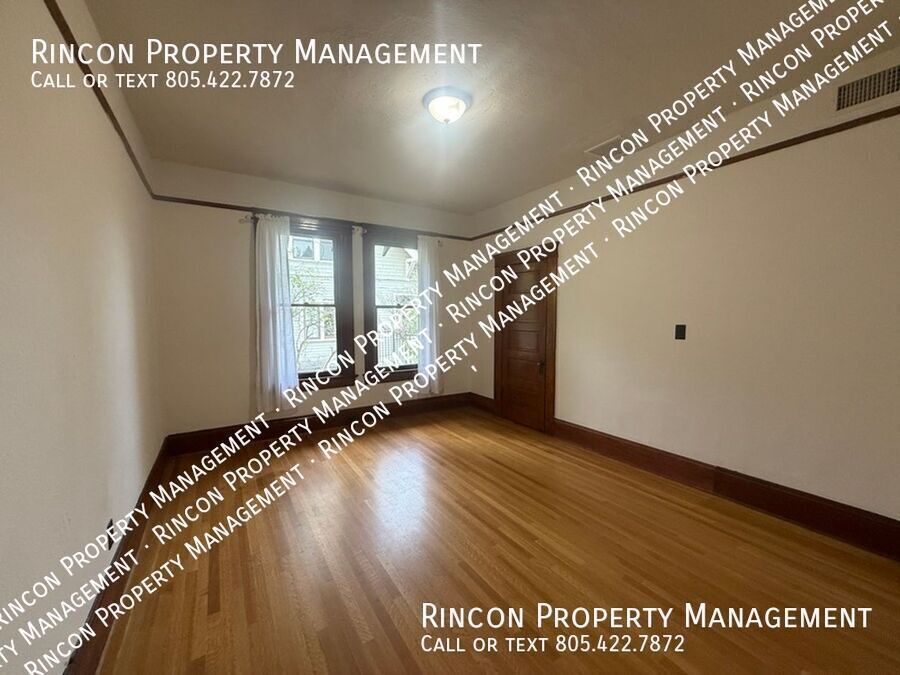 Quaint and Spacious 4 Bedroom Home--Main St. Santa Paula property image