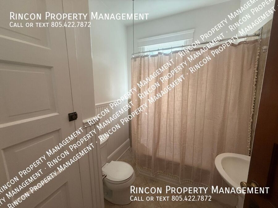 Quaint and Spacious 4 Bedroom Home--Main St. Santa Paula property image