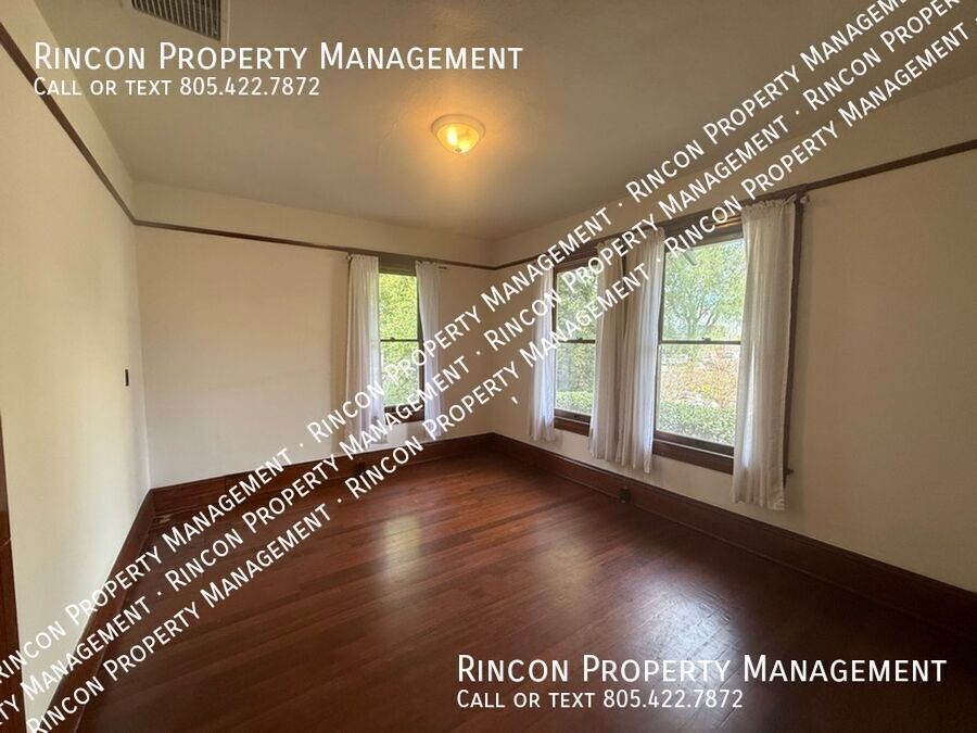 Quaint and Spacious 4 Bedroom Home--Main St. Santa Paula property image