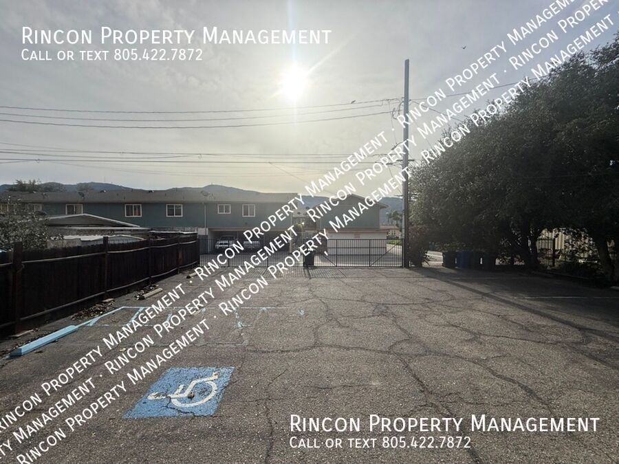 Quaint and Spacious 4 Bedroom Home--Main St. Santa Paula property image