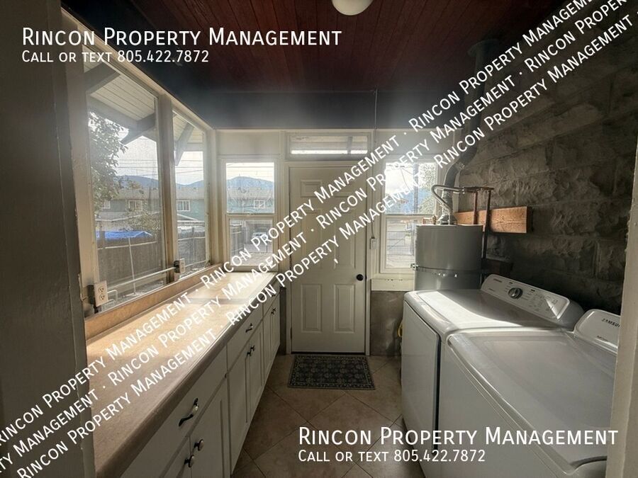 Quaint and Spacious 4 Bedroom Home--Main St. Santa Paula property image