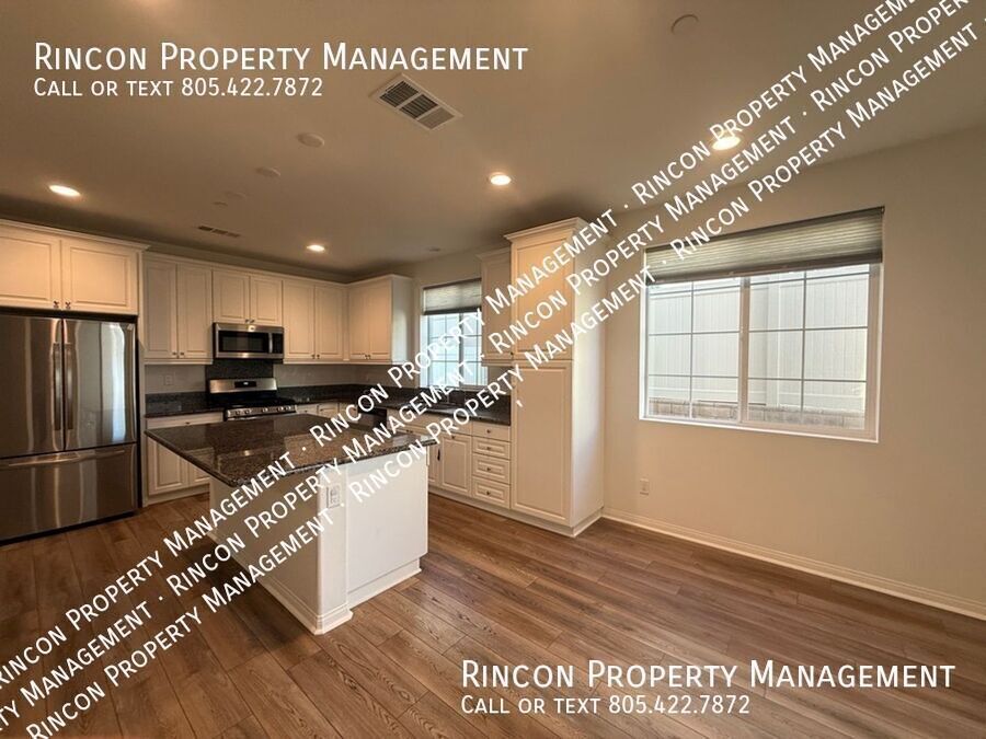 *Built in 2023* 3-bed, 2.5 bath Single Family Home in Santa Paula, CA property image