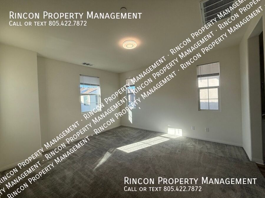 *Built in 2023* 3-bed, 2.5 bath Single Family Home in Santa Paula, CA property image