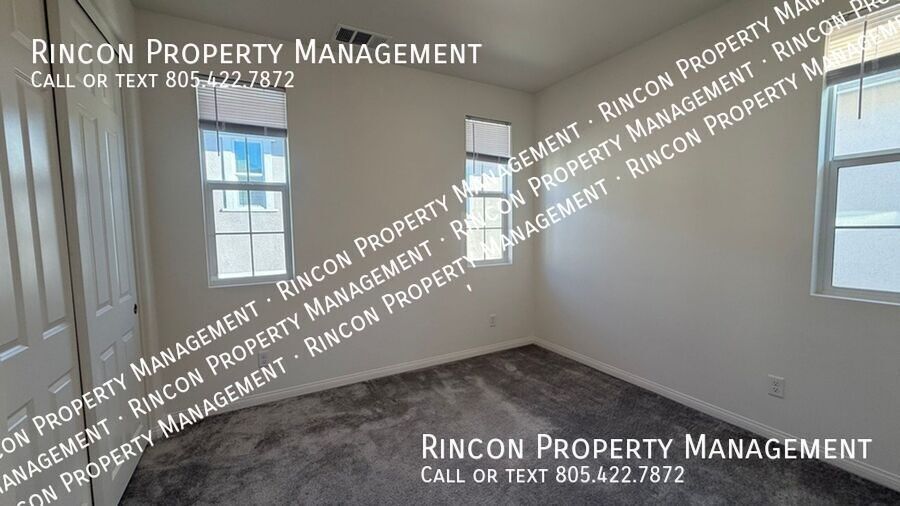 *Built in 2023* 3-bed, 2.5 bath Single Family Home in Santa Paula, CA property image