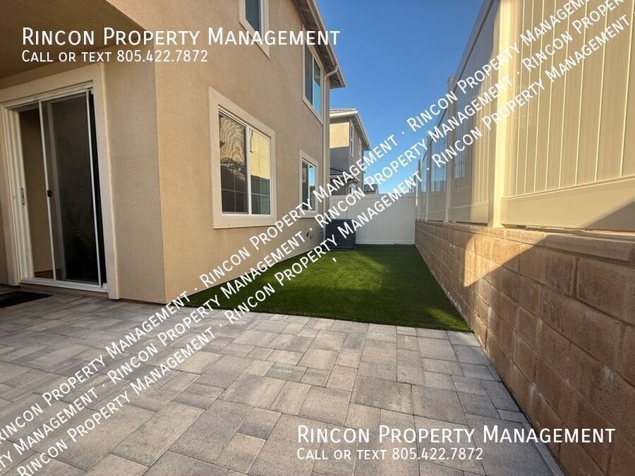 *Built in 2023* 3-bed, 2.5 bath Single Family Home in Santa Paula, CA property image