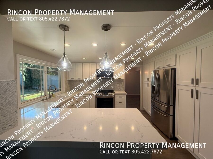 *Shadow Run--Thousand Oaks* 4 Bedrooms/3 Full Baths, 2012 Sq Ft property image