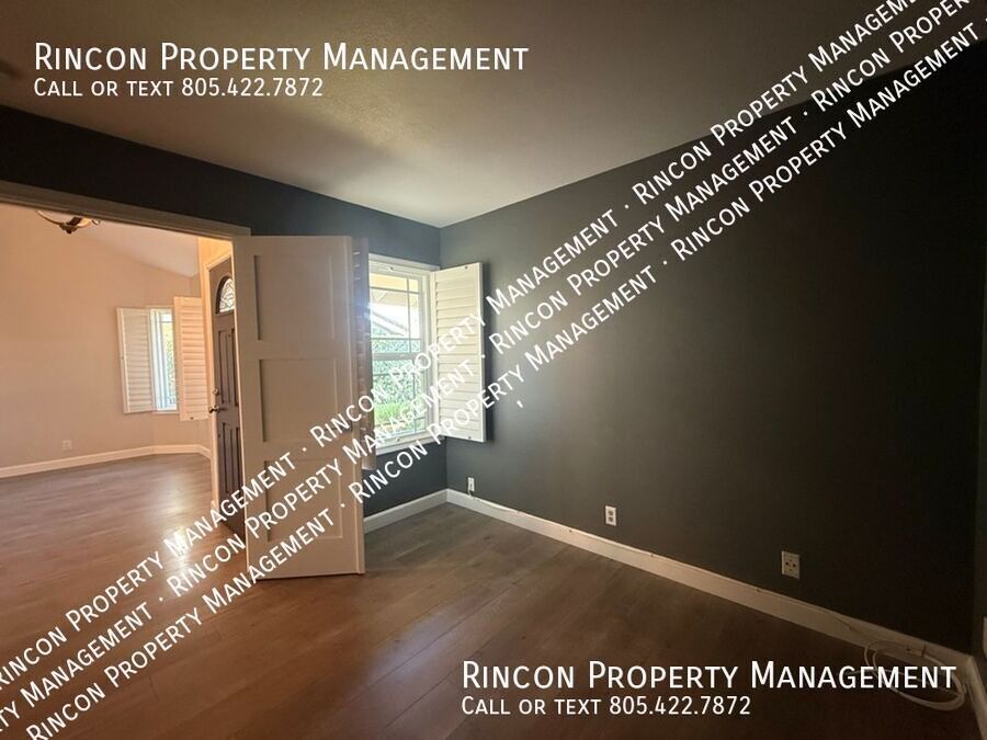 *Shadow Run--Thousand Oaks* 4 Bedrooms/3 Full Baths, 2012 Sq Ft property image