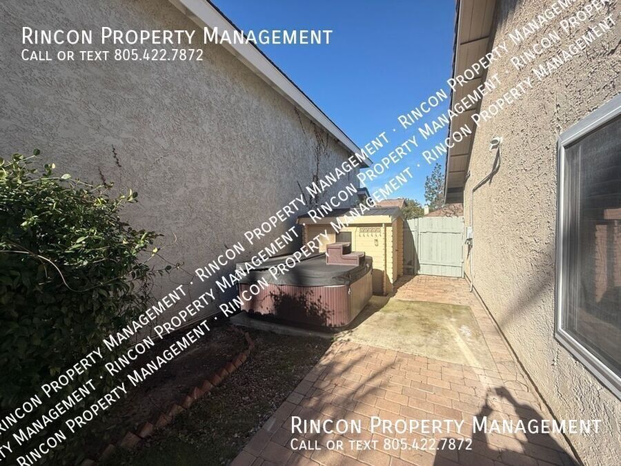 *Shadow Run--Thousand Oaks* 4 Bedrooms/3 Full Baths, 2012 Sq Ft property image