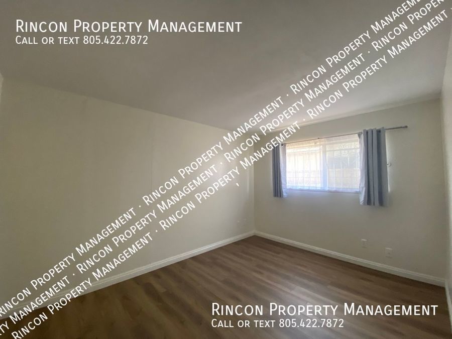 Updated 4 Bedroom 2 Bathroom Home in Oxnard *Large Patio and Spacious Interior* property image