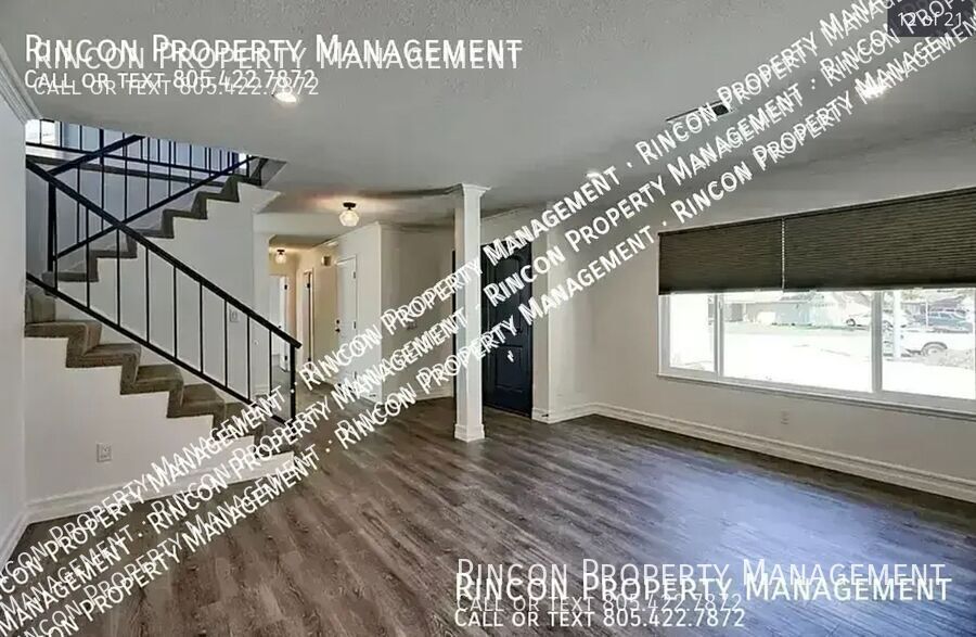 Spacious Ventura Home with 6 Bedrooms, Expansive Backyard & Fireplace property image