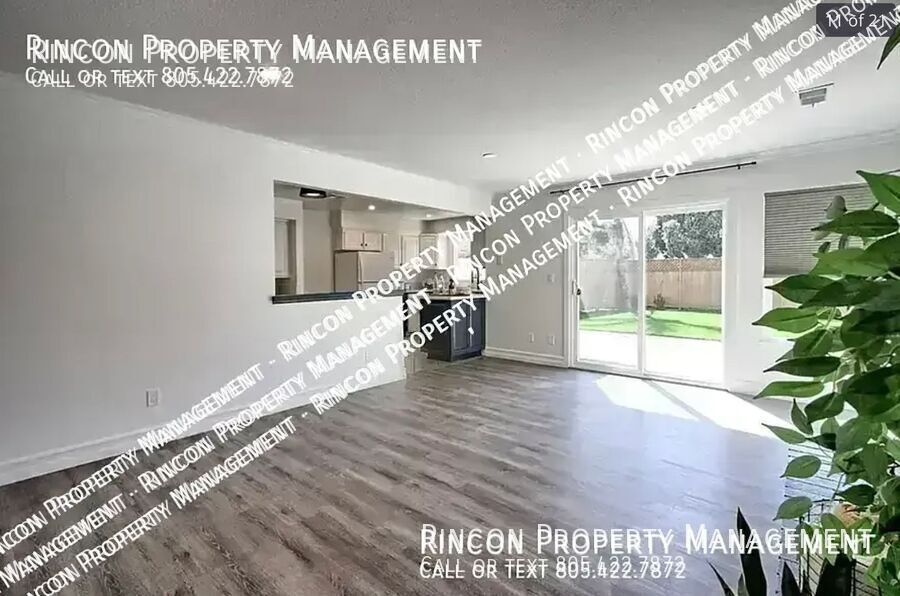 Spacious Ventura Home with 6 Bedrooms, Expansive Backyard & Fireplace property image