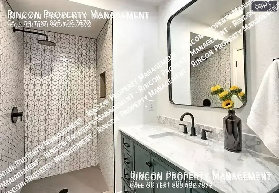 Spacious Ventura Home with 6 Bedrooms, Expansive Backyard & Fireplace property image