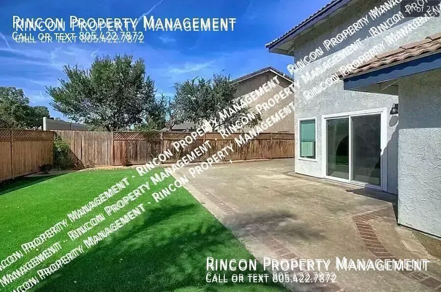 Spacious Ventura Home with 6 Bedrooms, Expansive Backyard & Fireplace property image