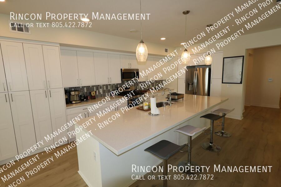 **Spacious Single-Level Wagon Wheel Condo** — Modern 3 Bedroom Retreat property image