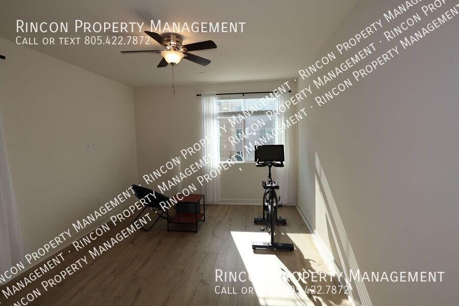 **Spacious Single-Level Wagon Wheel Condo** — Modern 3 Bedroom Retreat property image