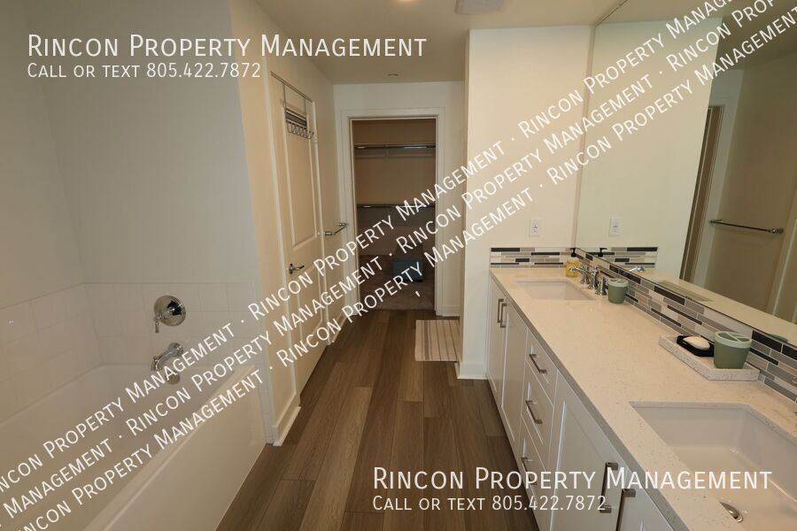 **Spacious Single-Level Wagon Wheel Condo** — Modern 3 Bedroom Retreat property image