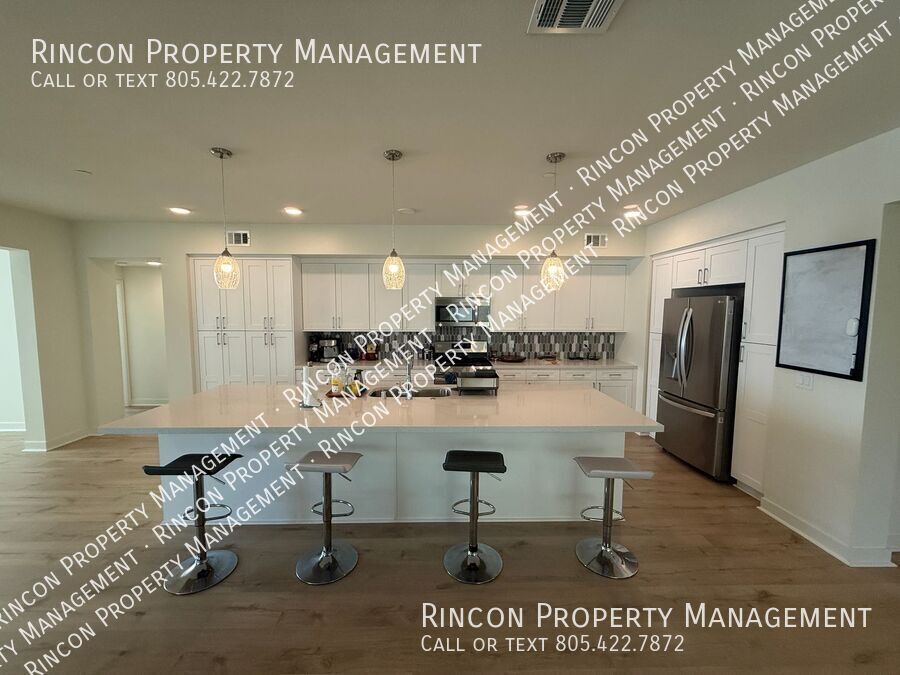 **Spacious Single-Level Wagon Wheel Condo** — Modern 3 Bedroom Retreat property image