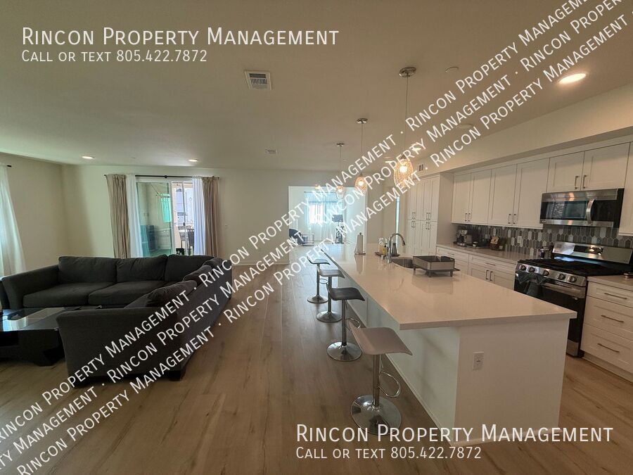 **Spacious Single-Level Wagon Wheel Condo** — Modern 3 Bedroom Retreat property image