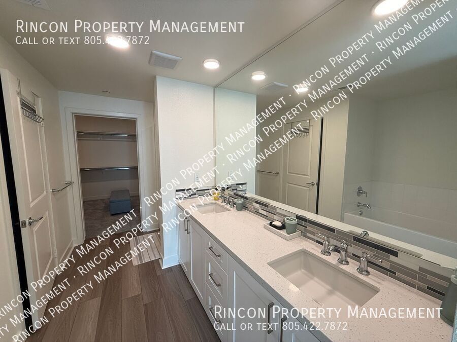 **Spacious Single-Level Wagon Wheel Condo** — Modern 3 Bedroom Retreat property image