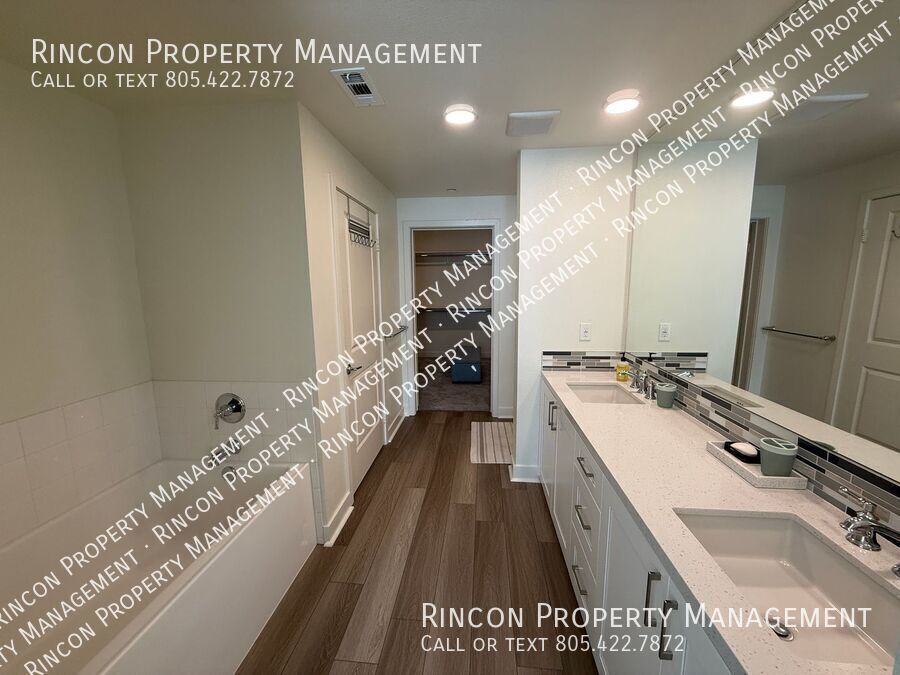 **Spacious Single-Level Wagon Wheel Condo** — Modern 3 Bedroom Retreat property image