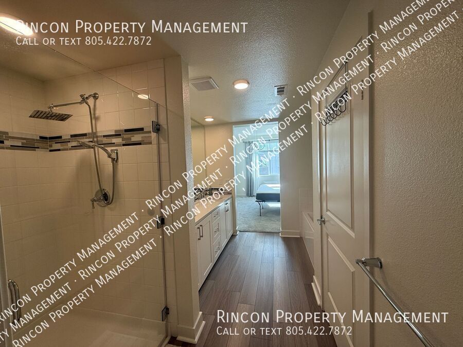 **Spacious Single-Level Wagon Wheel Condo** — Modern 3 Bedroom Retreat property image