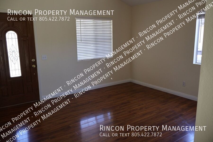 Freshly Updated East Ventura Home *Country Grove* 4 Bedrooms/2.5 Baths property image