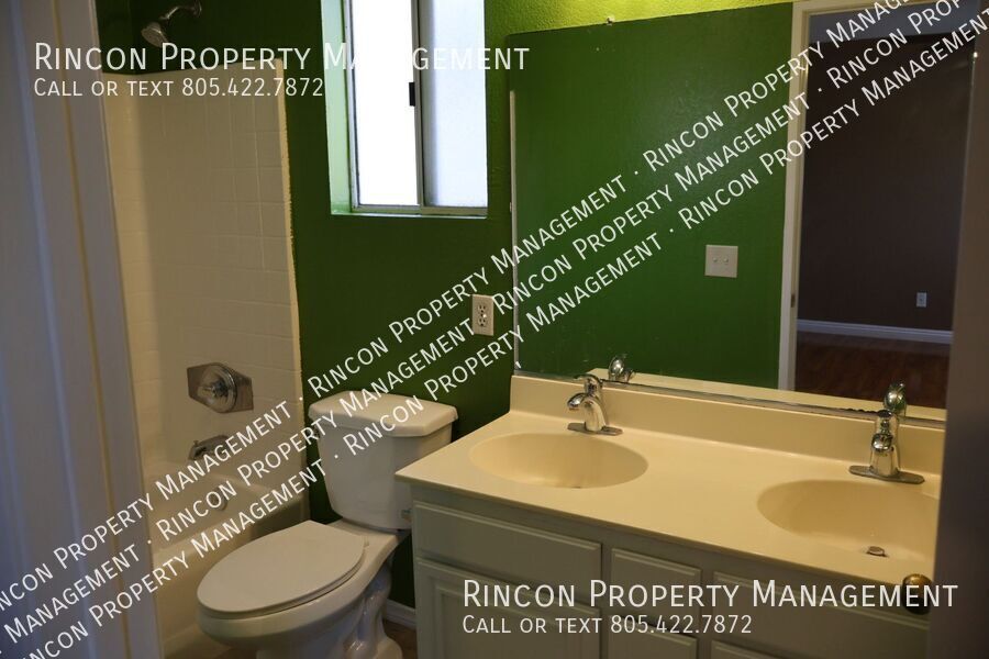 Freshly Updated East Ventura Home *Country Grove* 4 Bedrooms/2.5 Baths property image