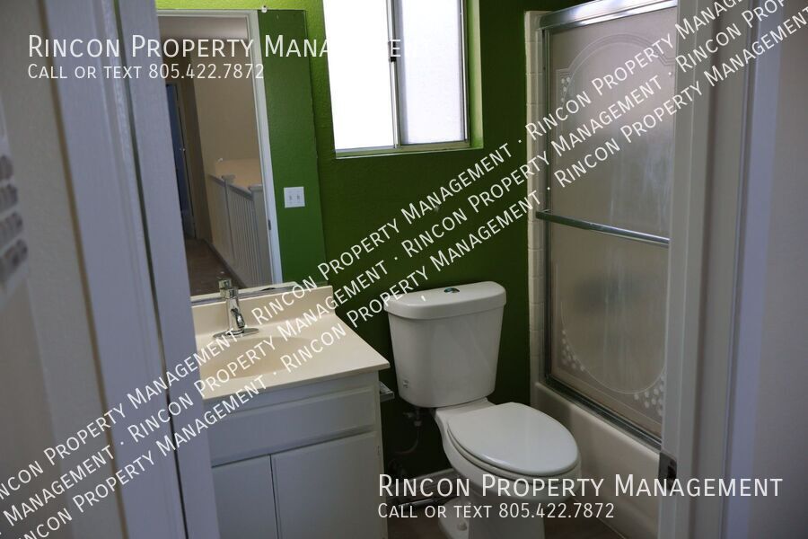 Freshly Updated East Ventura Home *Country Grove* 4 Bedrooms/2.5 Baths property image