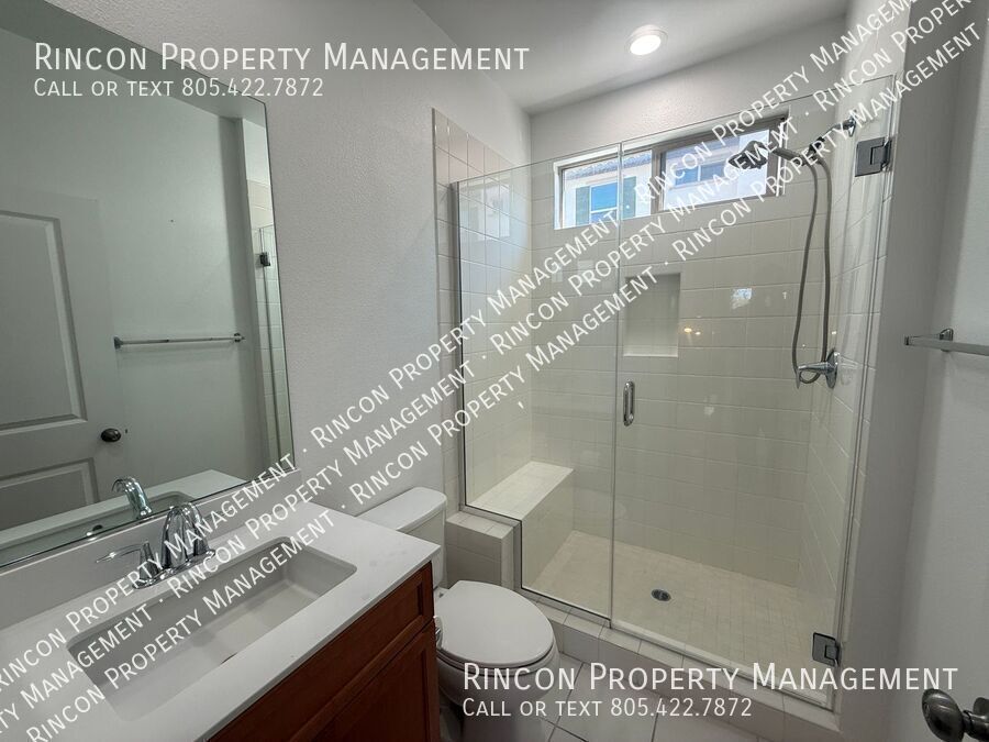 **The Oaks Collection** Solar Powered Townhome, 3 Bedrooms/3 Baths property image