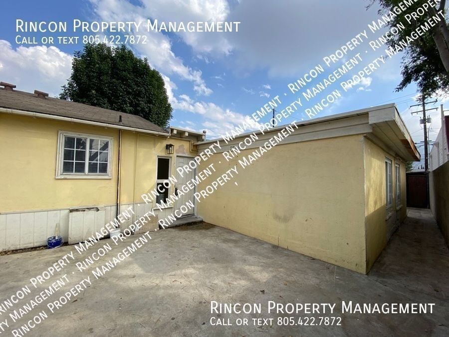 2 Bedroom/ 1 Bath *Convenient Location Santa Paula* Available NOW!!! property image