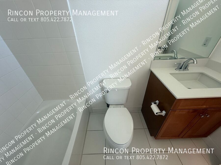 **The Oaks Collection** Solar Powered Townhome, 3 Bedrooms/3 Baths property image