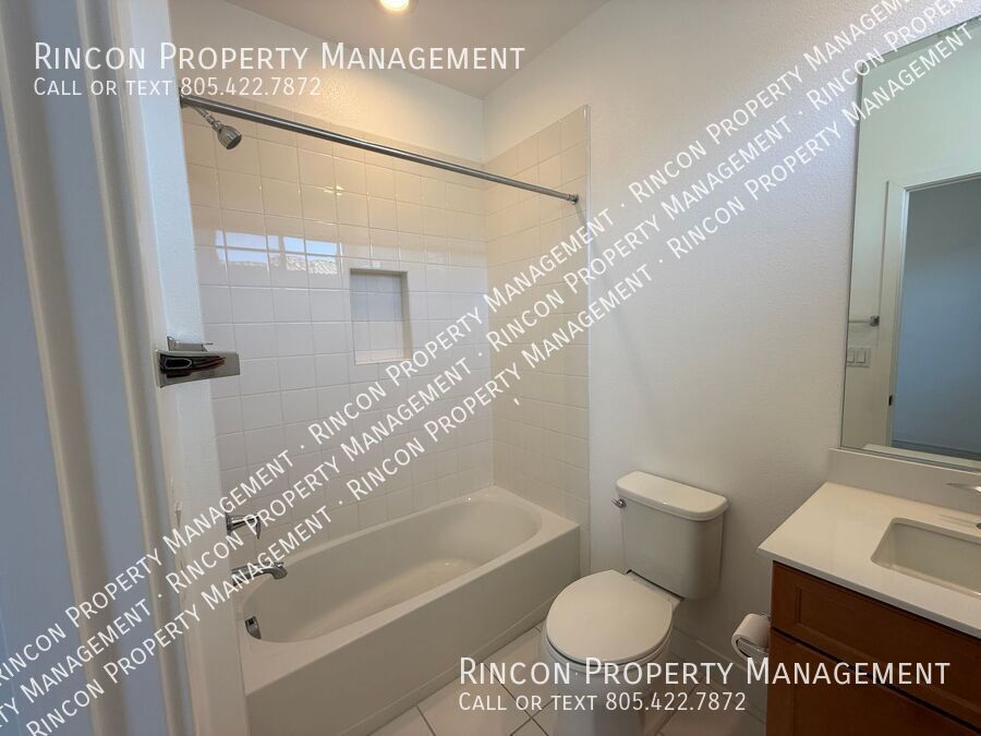 **The Oaks Collection** Solar Powered Townhome, 3 Bedrooms/3 Baths property image