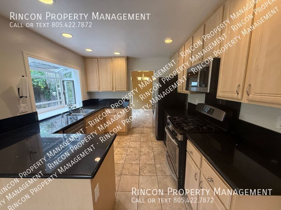 Spacious 4 Bedroom, 3 Bathroom Home Camarillo *Appliances Included* property image