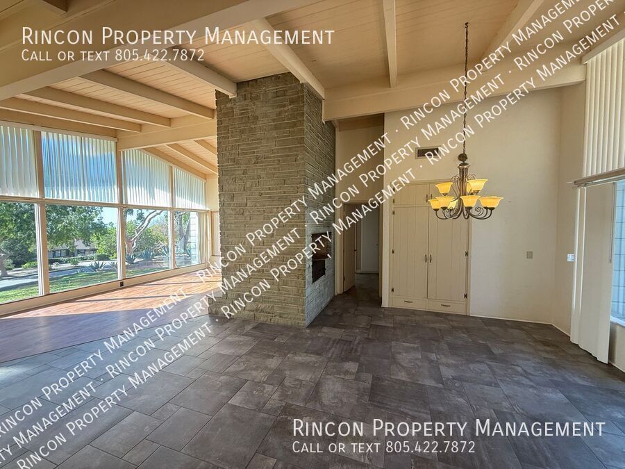 ****3 Bedroom, 2.5 Bedroom Home in Ventura*** Available Now! property image