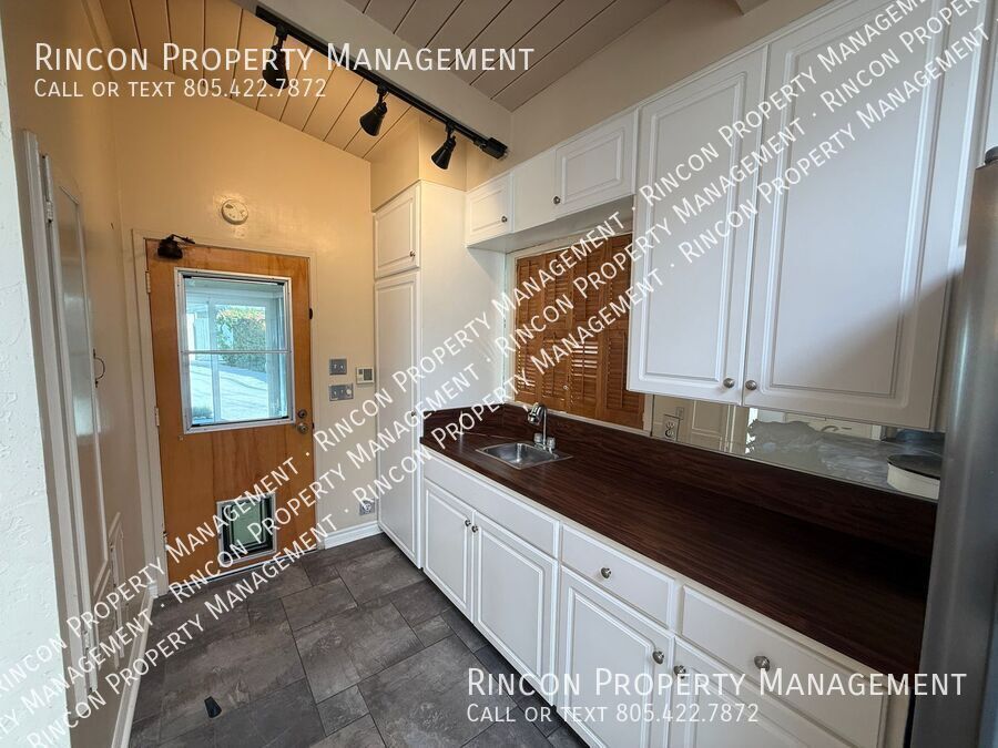 ****3 Bedroom, 2.5 Bedroom Home in Ventura*** Available Now! property image