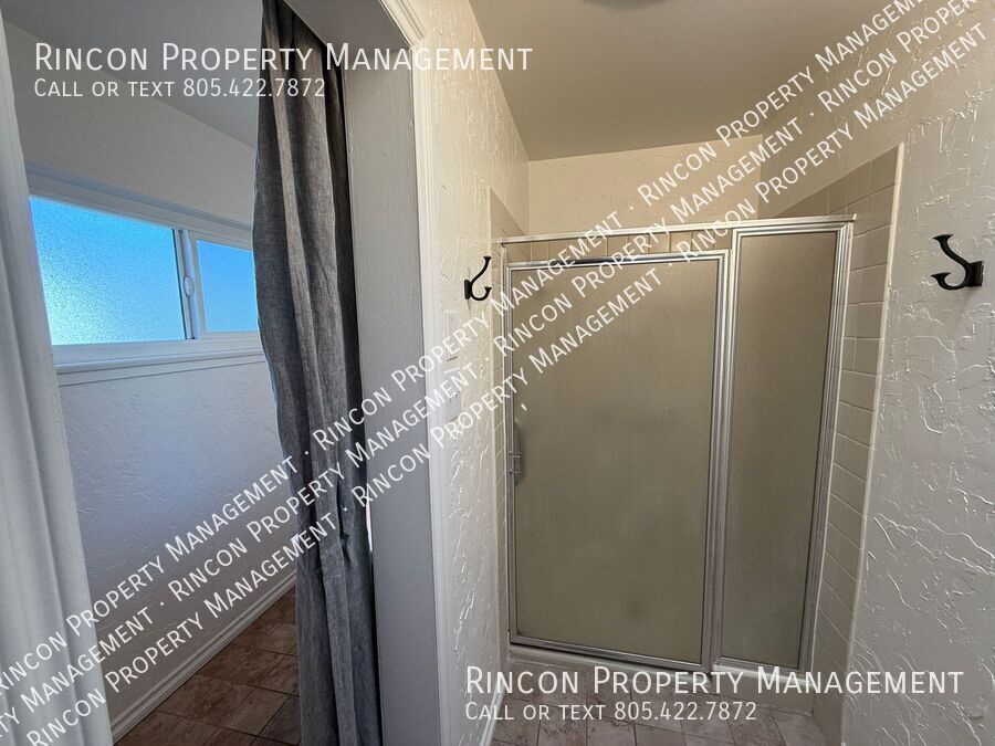 ****3 Bedroom, 2.5 Bedroom Home in Ventura*** Available Now! property image