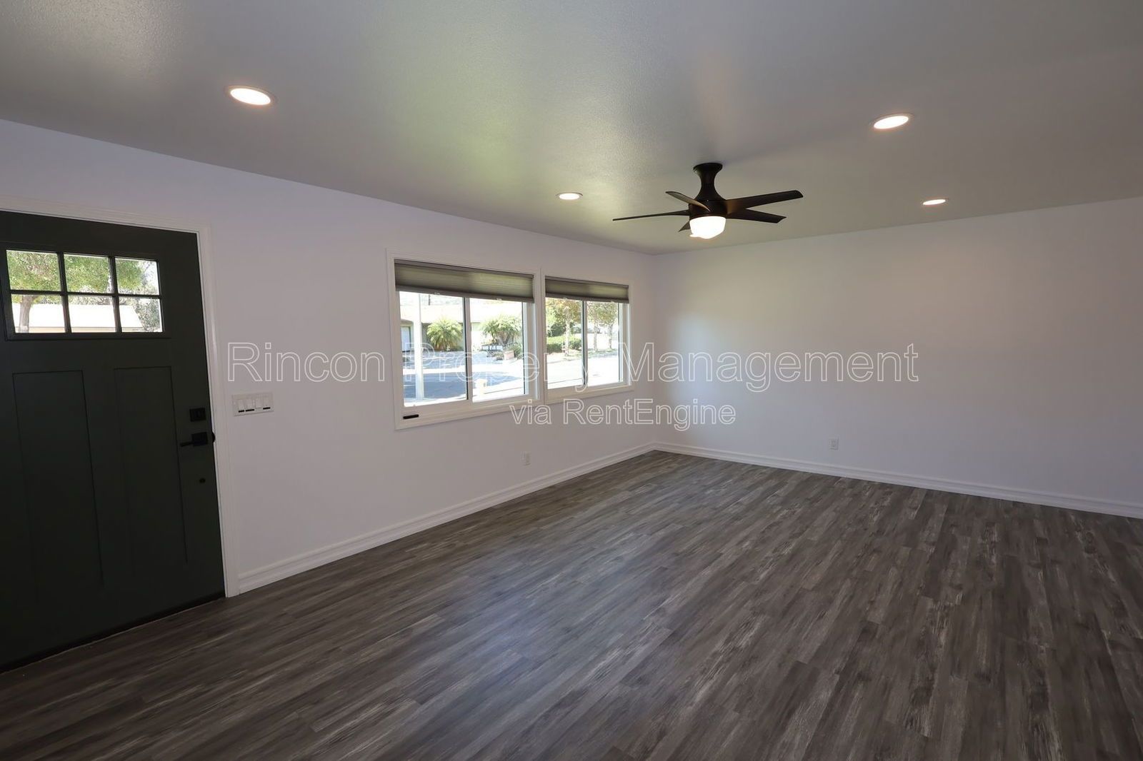 *Ventura East* Corner Lot, 3 Bedrooms/2 Baths property image