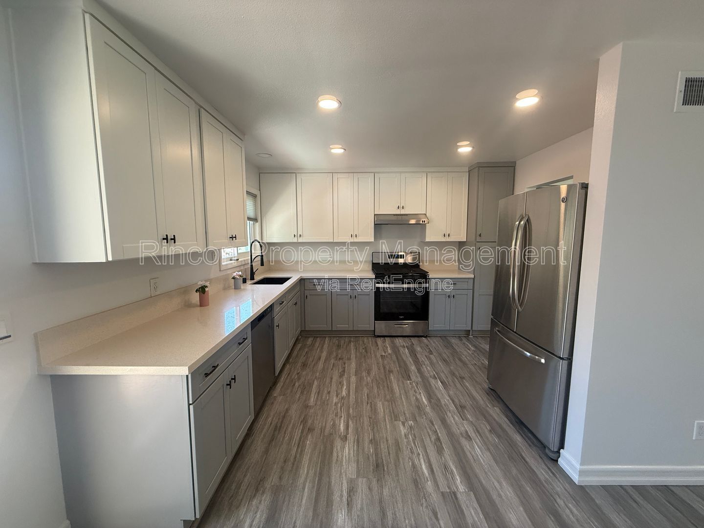 *Ventura East* Corner Lot, 3 Bedrooms/2 Baths property image