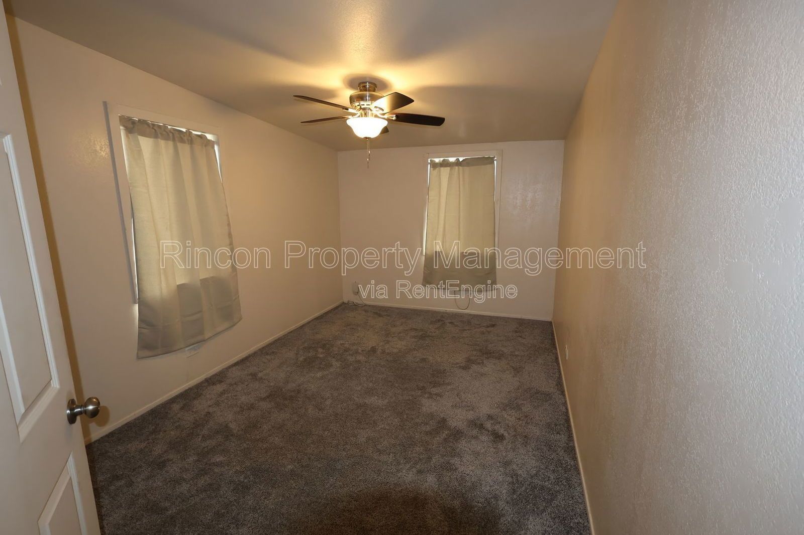 Charming 2-Bedroom Home in Seaside Community – Port Hueneme property image