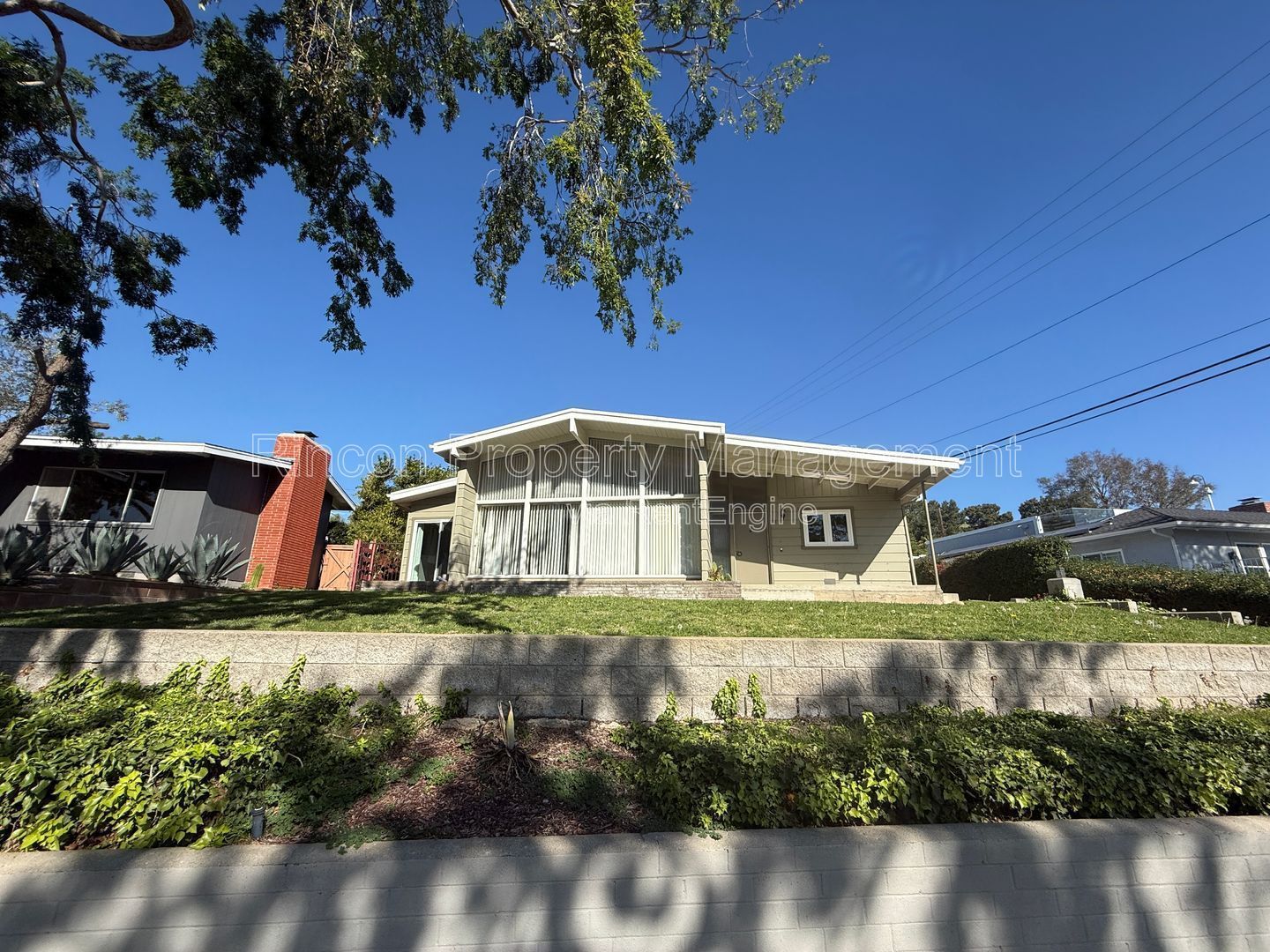 ****3 Bedroom, 2.5 Bedroom Home in Ventura*** Available Now! property image