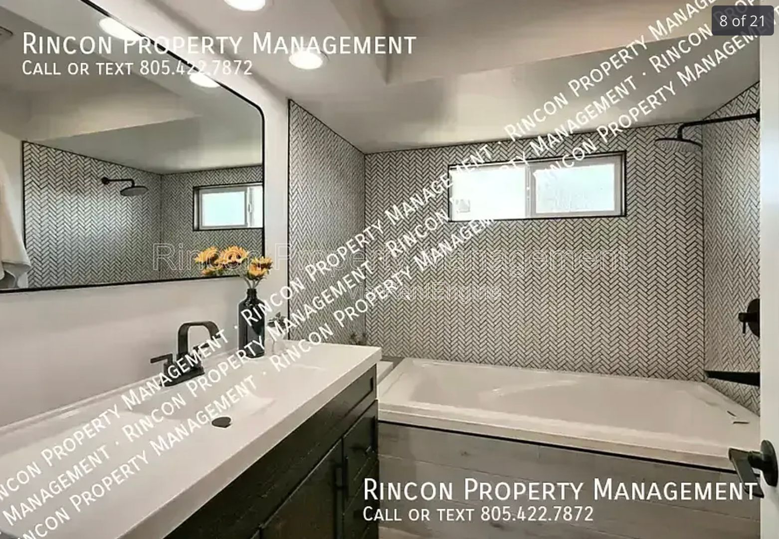 Spacious Ventura Home with 6 Bedrooms, Expansive Backyard & Fireplace property image