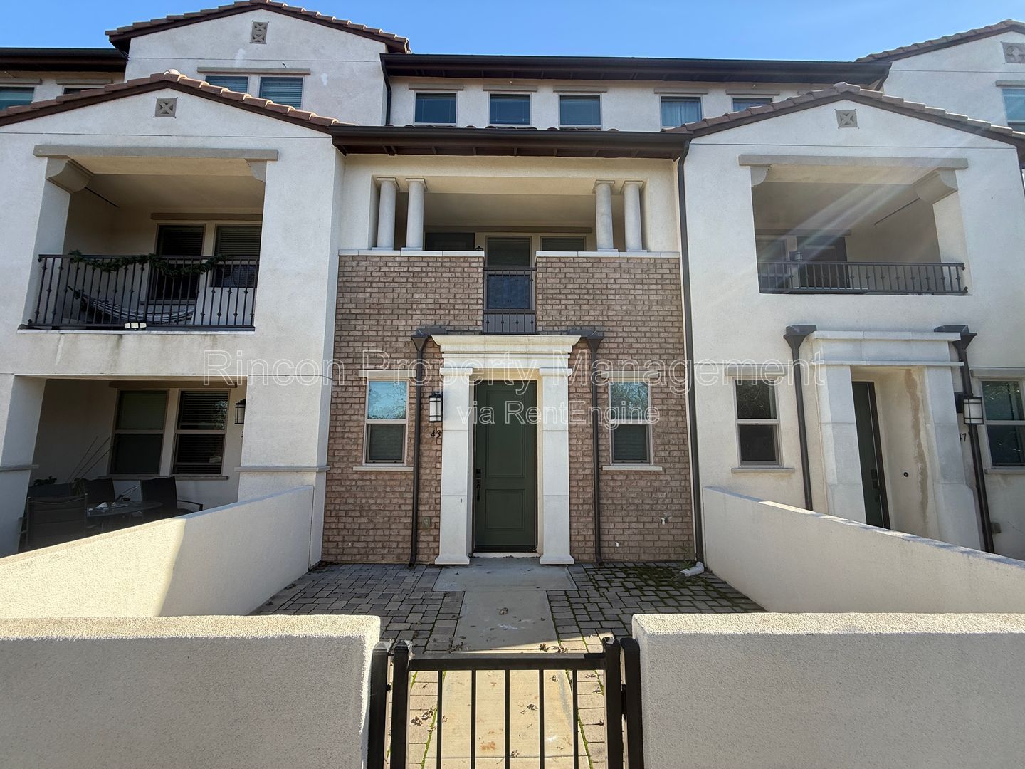 **The Oaks Collection** Solar Powered Townhome, 3 Bedrooms/3 Baths property image