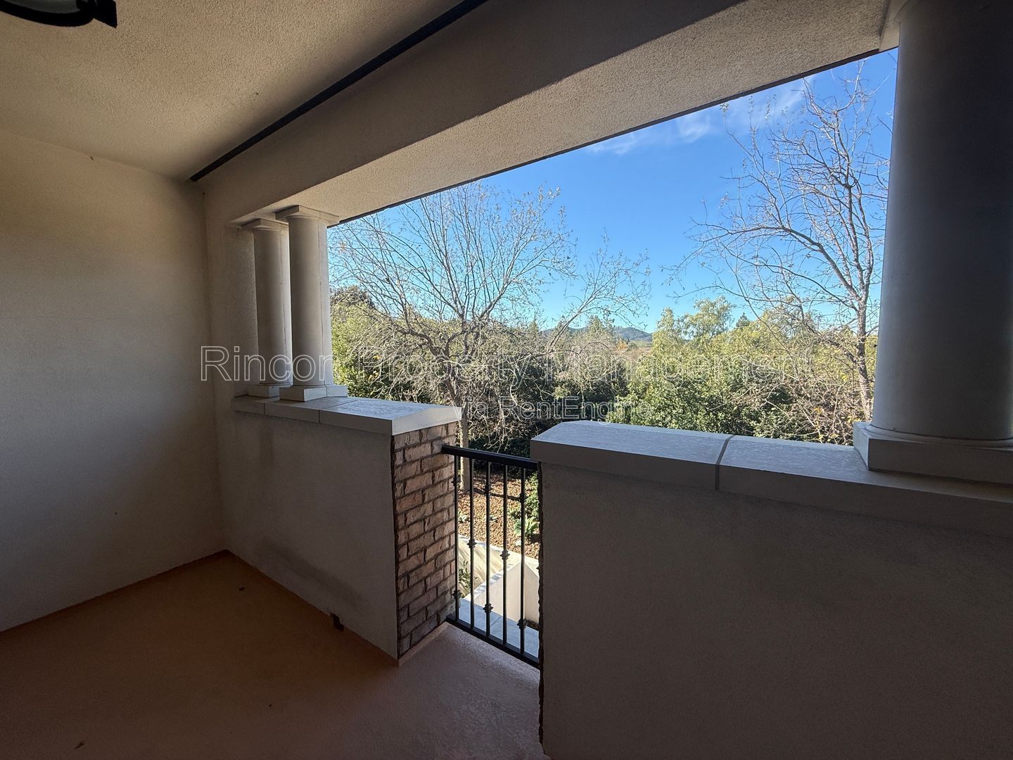 **The Oaks Collection** Solar Powered Townhome, 3 Bedrooms/3 Baths property image