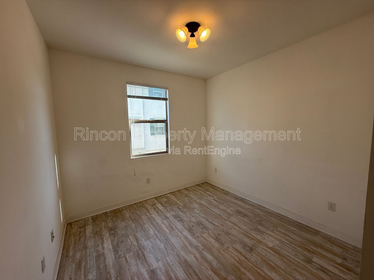 **The Oaks Collection** Solar Powered Townhome, 3 Bedrooms/3 Baths property image