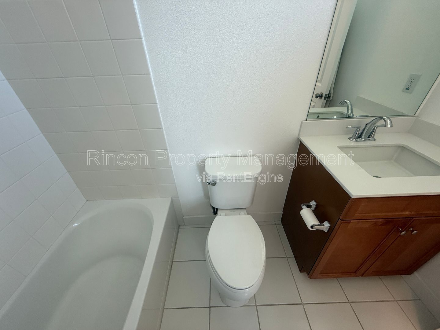 **The Oaks Collection** Solar Powered Townhome, 3 Bedrooms/3 Baths property image