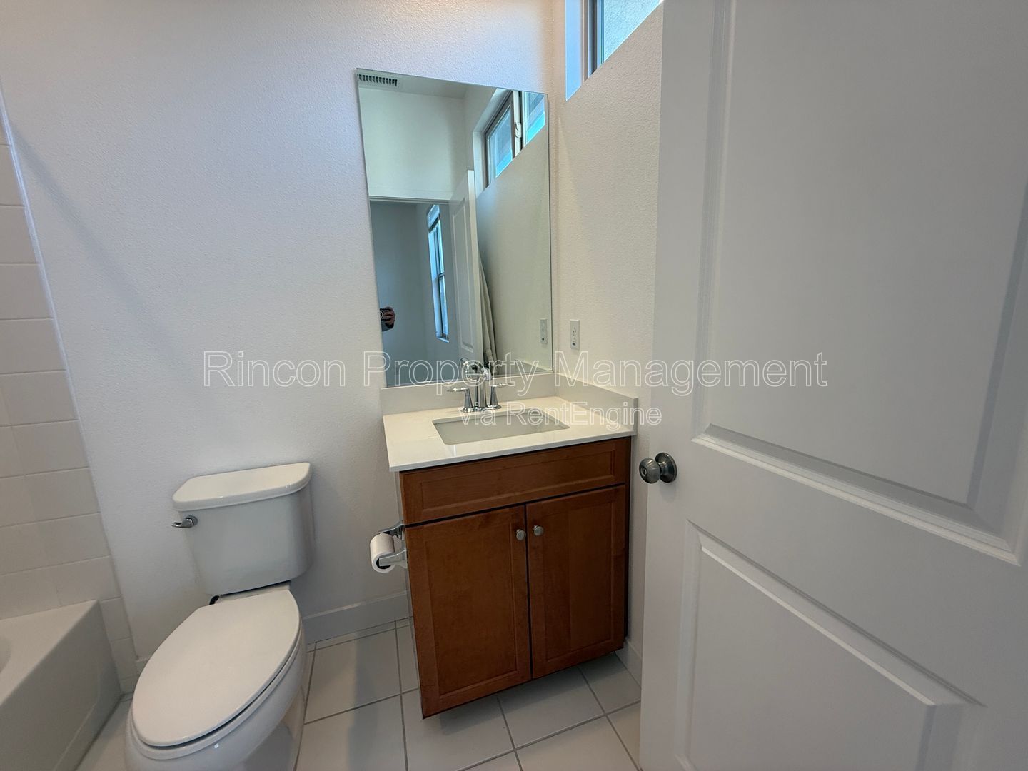 **The Oaks Collection** Solar Powered Townhome, 3 Bedrooms/3 Baths property image