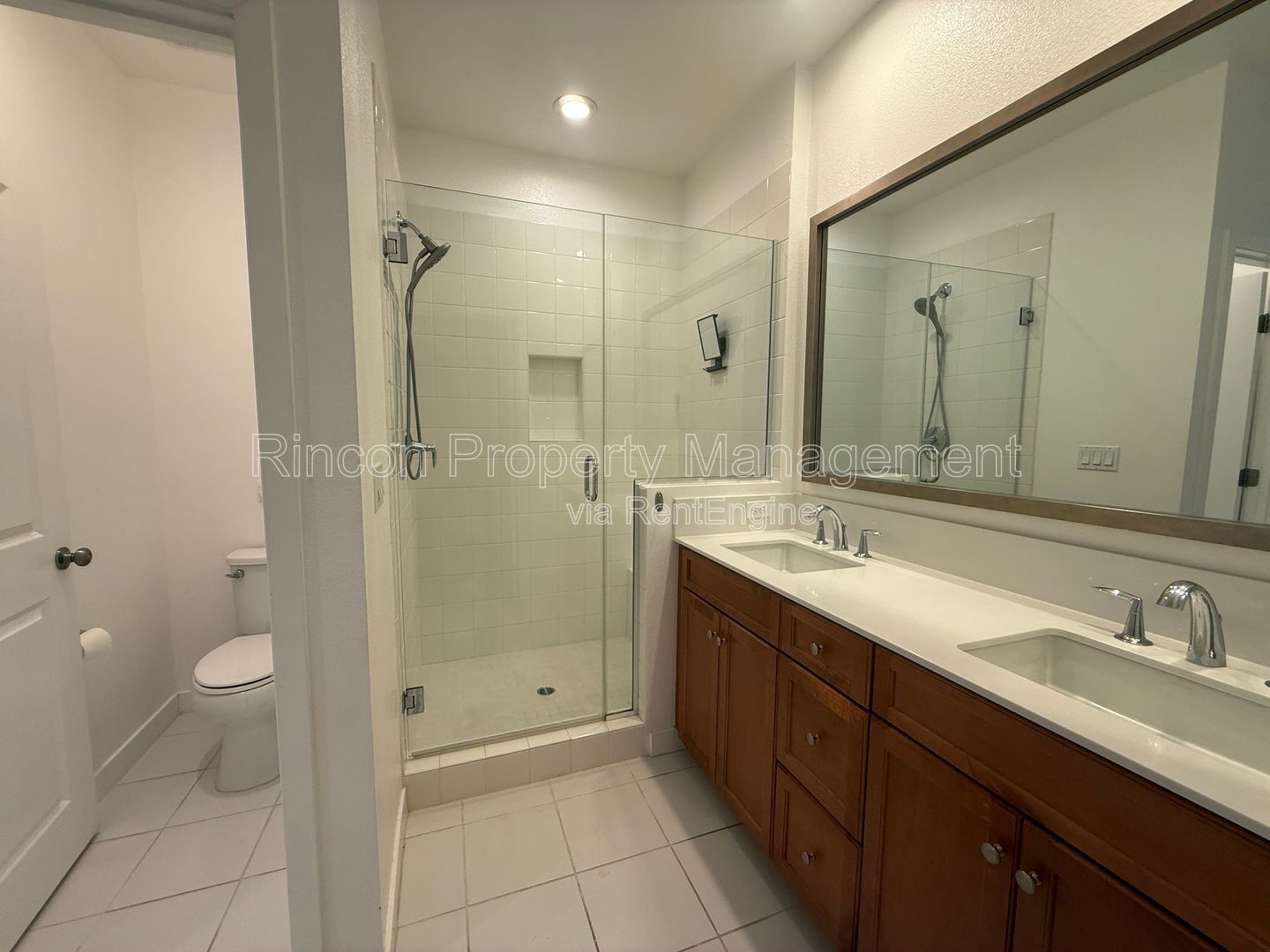 **The Oaks Collection** Solar Powered Townhome, 3 Bedrooms/3 Baths property image