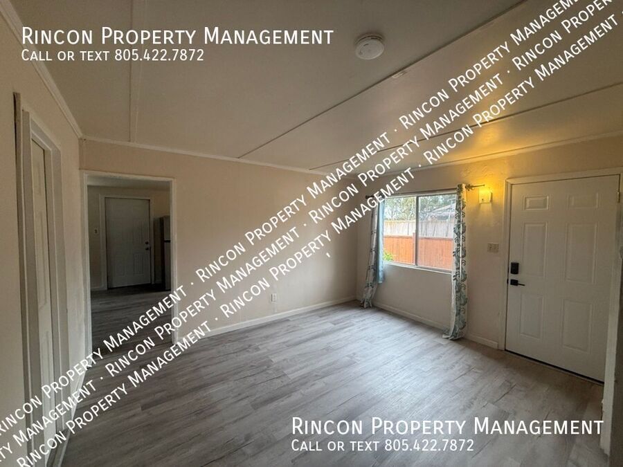 Charming 2-Bedroom Home in Seaside Community – Port Hueneme property image