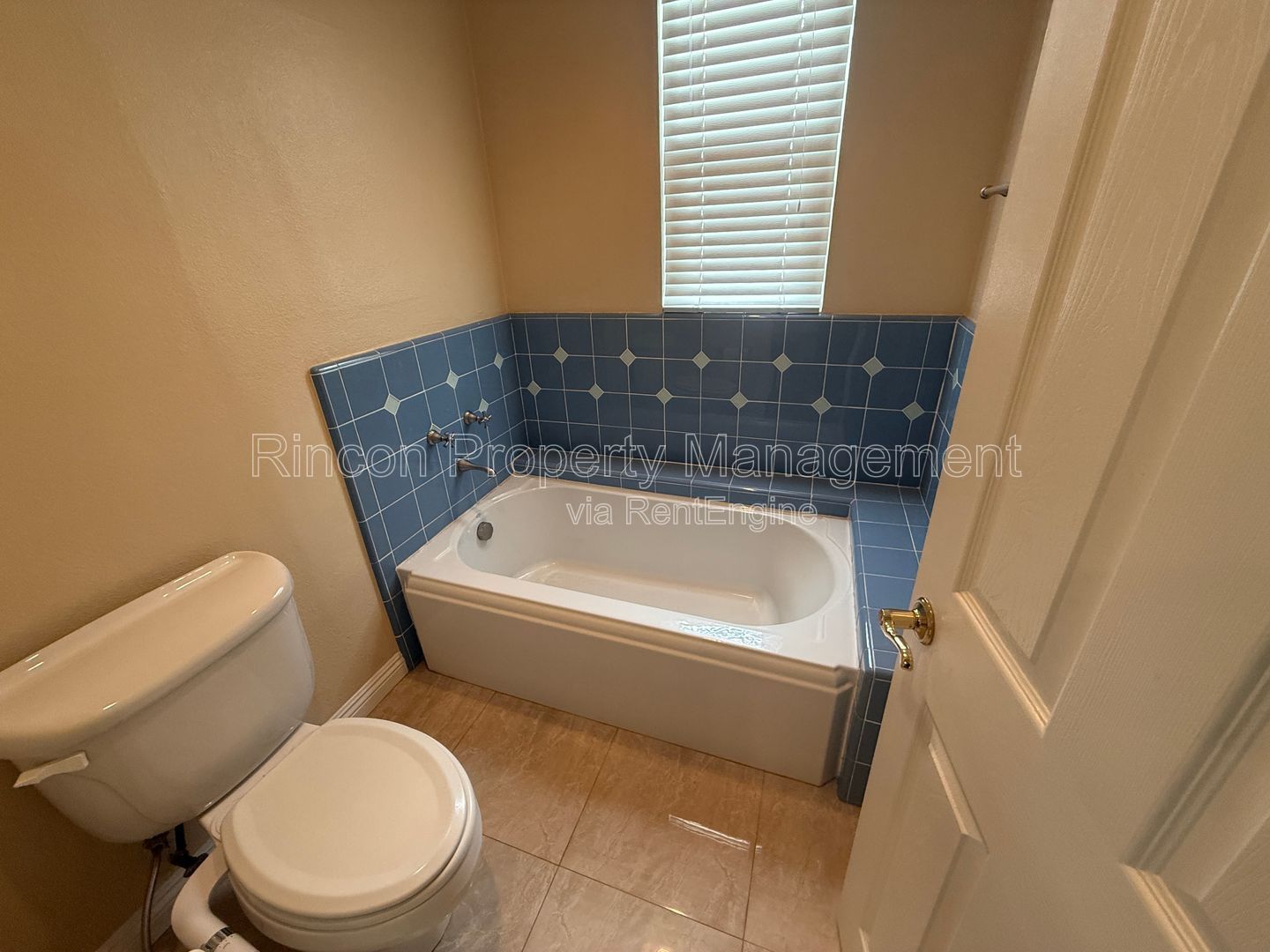 Spacious 4 Bedroom, 3 Bathroom Home Camarillo *Appliances Included* property image